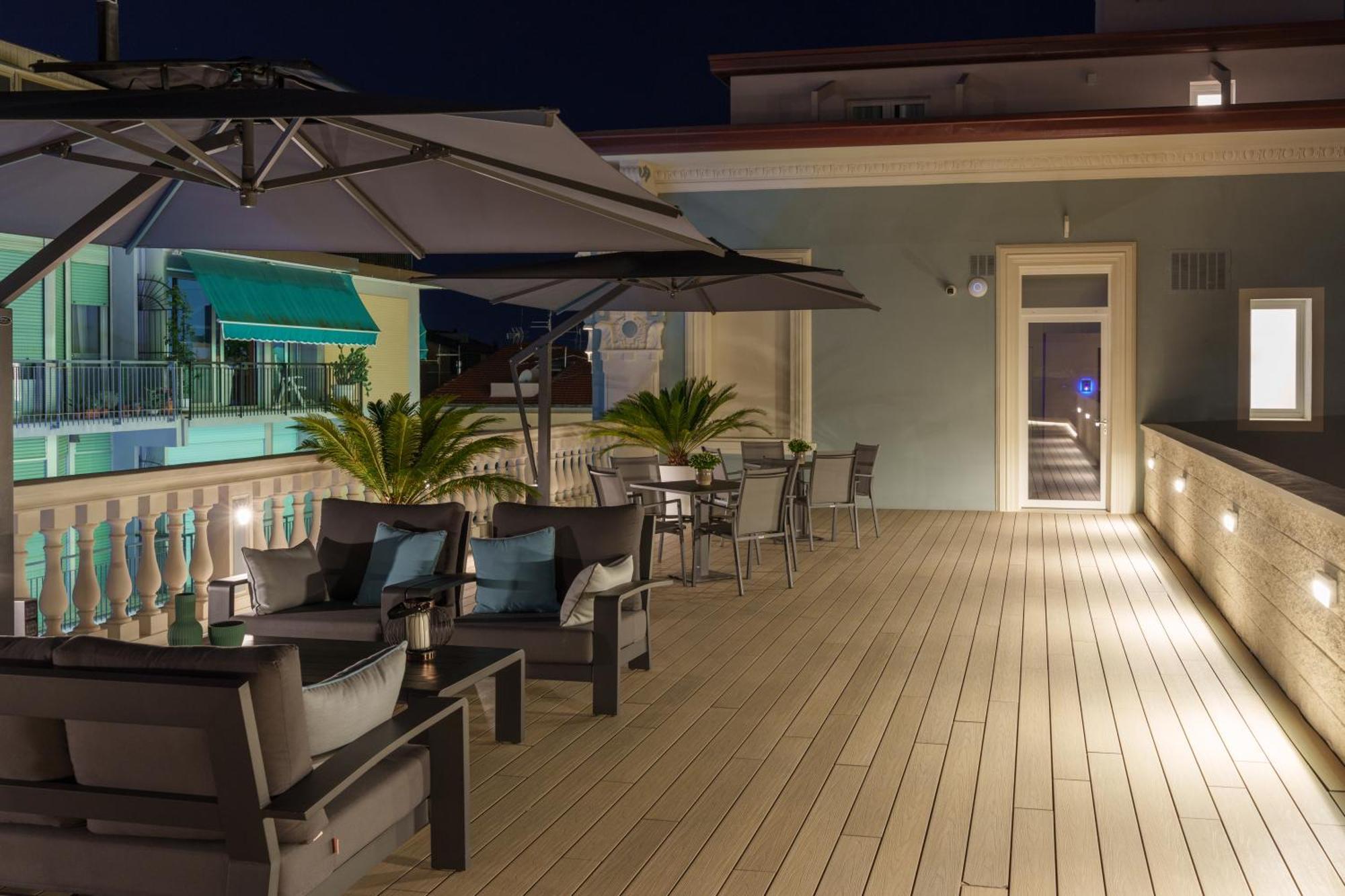 VI Suites Viareggio Exterior foto
